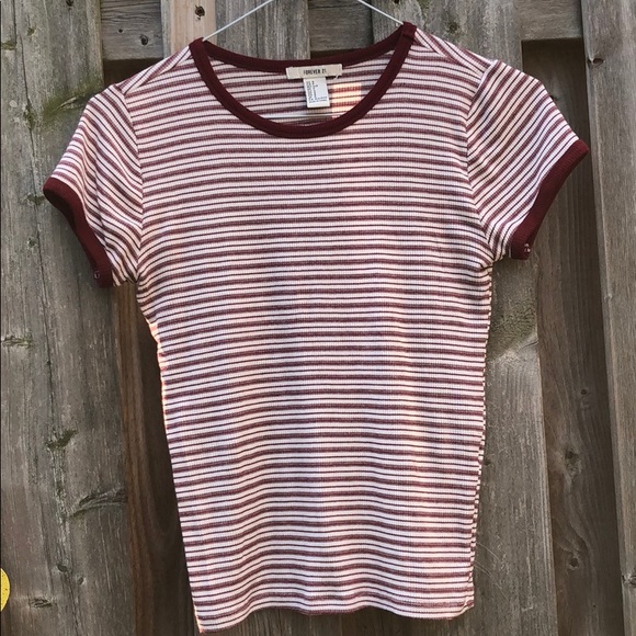 Striped Short-sleeve Cropped Top - Picture 2 of 2